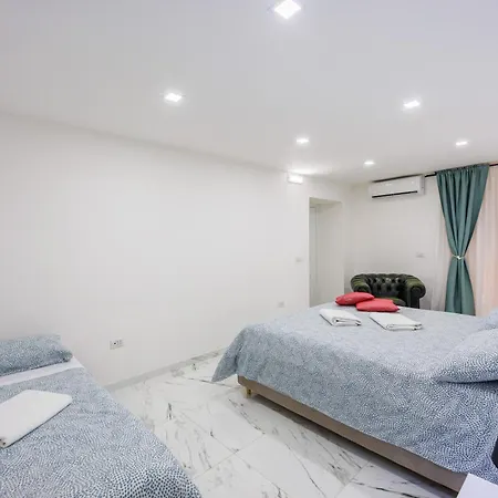 Man House Lägenhet *