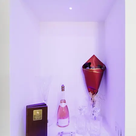 Apartment Man House Naples