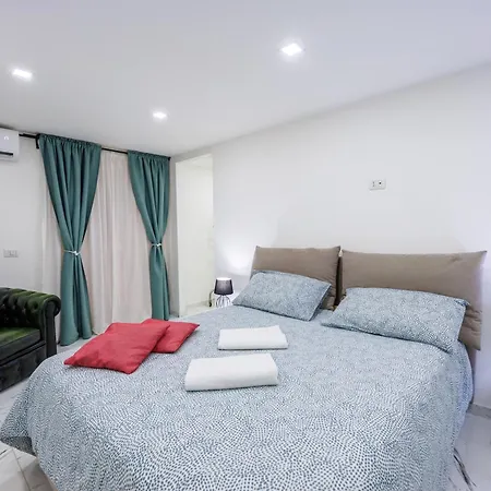 Apartment Man House Naples