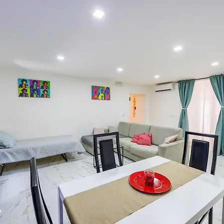 Man House Apartment Naples